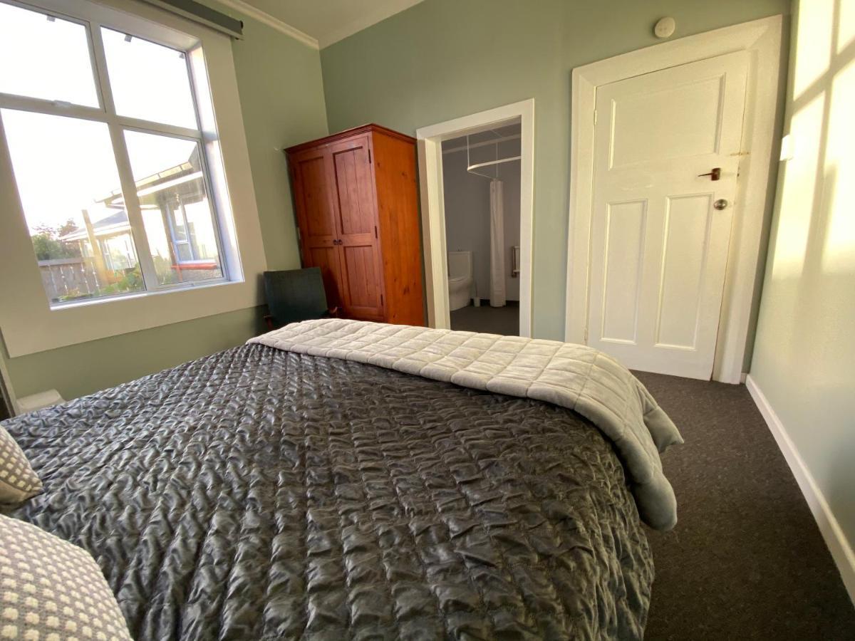 Living on Dee Bed and Breakfast Invercargill Buitenkant foto